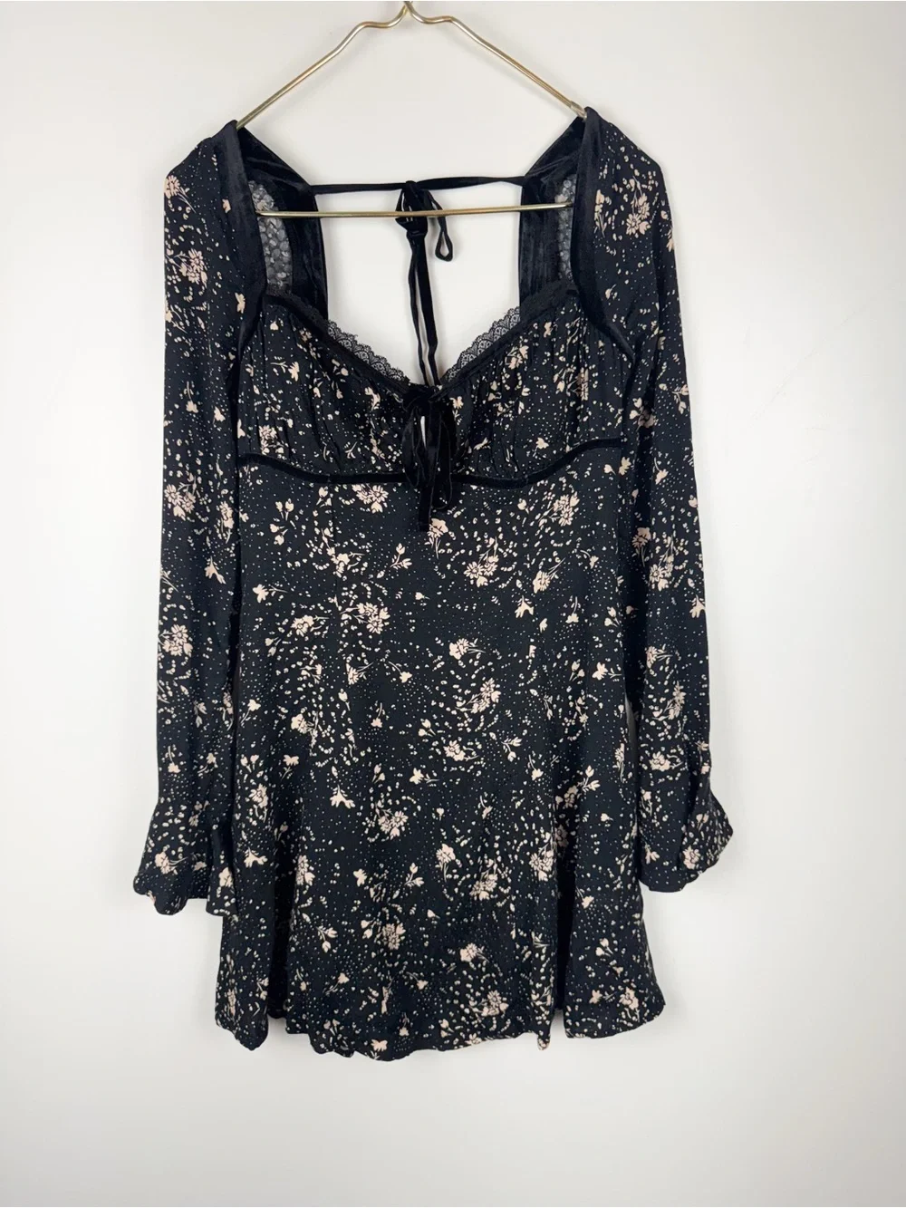 Free People Tess Mini Dress S Small Black Combo Floral Velvet Lace Bell Sleeve⁠